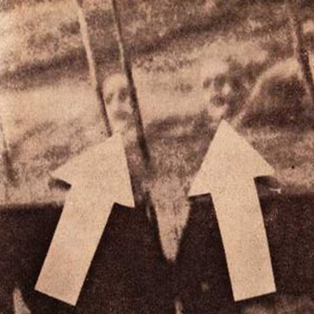 10 bức ảnh bí ẩn nhất không thể giải đáp của thế kỷ, trôi qua hàng chục năm vẫn làm thế giới rùng mình mỗi khi nhìn lại-1