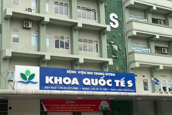 9 nhân viên Bệnh viện Nhi Trung ương tiếp xúc với ca Covid-19