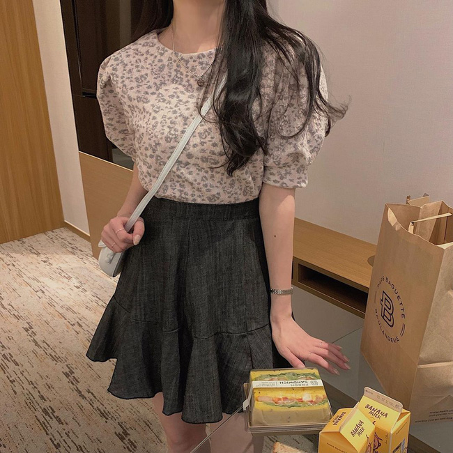 10 cách diện áo hoa cực xinh yêu từ gái Hàn, áp dụng theo thì style chỉ có chuẩn sang xịn-6