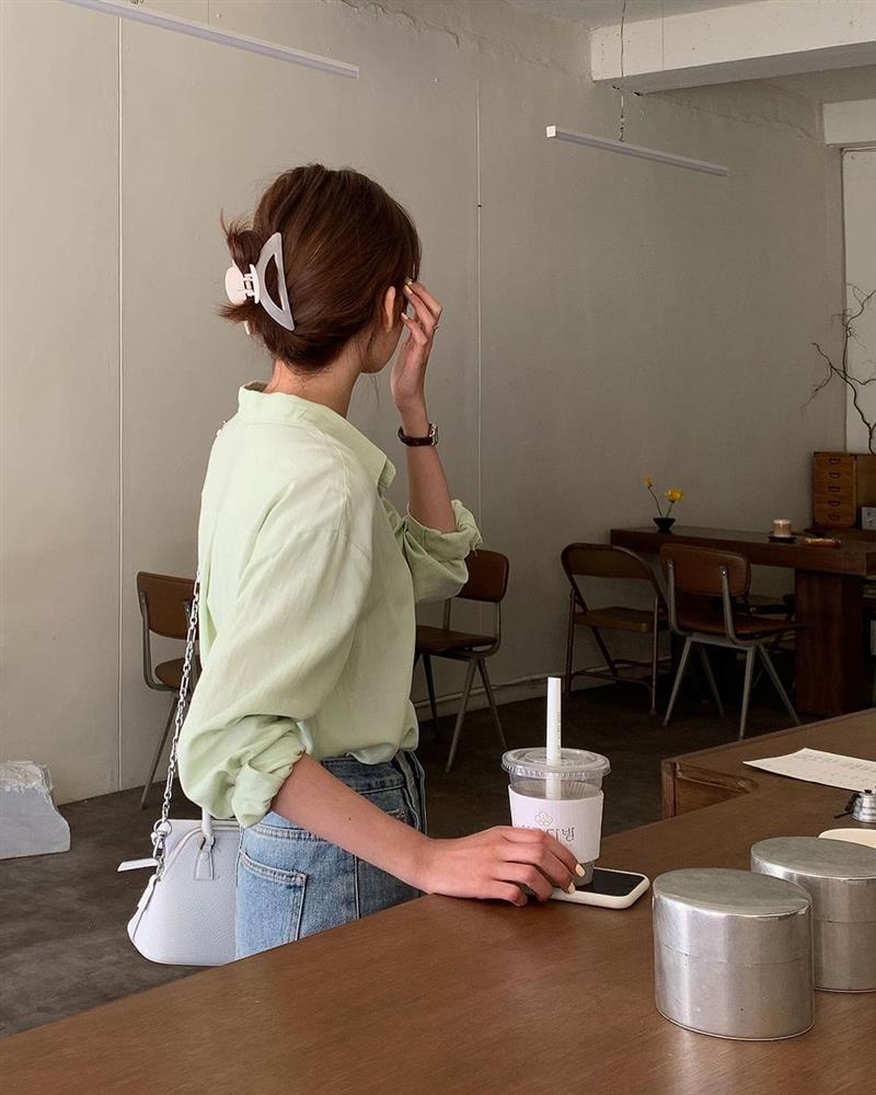 Diện áo sơ mi thì để kiểu tóc nào là sang xịn mịn nhất? Gái Hàn sành điệu mách bạn 5 gợi ý chuẩn chỉnh-13