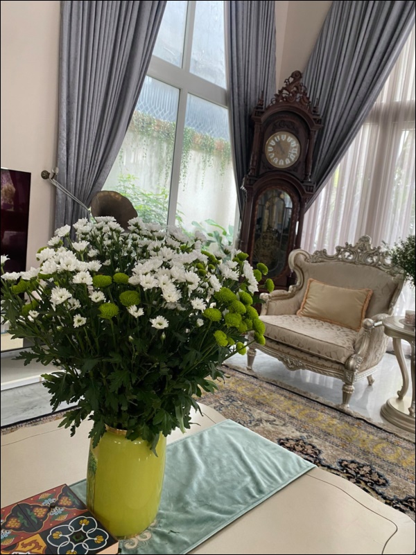 Không chỉ giỏi cầm kỳ thi họa, Hoa hậu Giáng My còn đảm đang khó ai bằng, sáng sớm đã vào bếp chuẩn bị cơm ngon canh ngọt-7