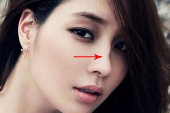 Cổ nhân dạy: Phụ nữ xinh đẹp đến mấy nhưng có 7 nét tướng này lận đận tình duyên, dễ hai lần đò
