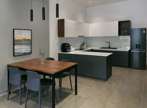 Hai chàng trai hùn tiền tiết kiệm xây nhà 800 triệu, tâm huyết đến mức ngắm tường cả ngày cũng thấy vui-9