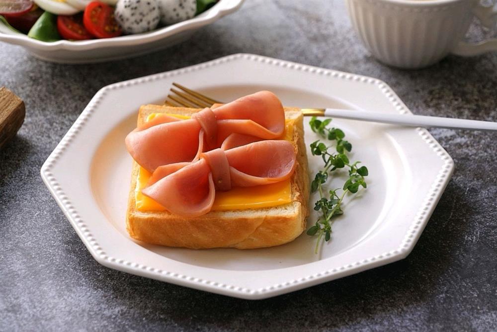 Chỉ mất 10 phút để làm món bánh mì ăn sáng ngon thế này thì chúng ta không cần ra ngoài nữa rồi!-6