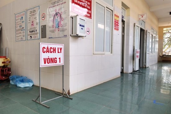 Phát hiện 2 người nghi nhiễm COVID-19 trở về từ Đà Nẵng