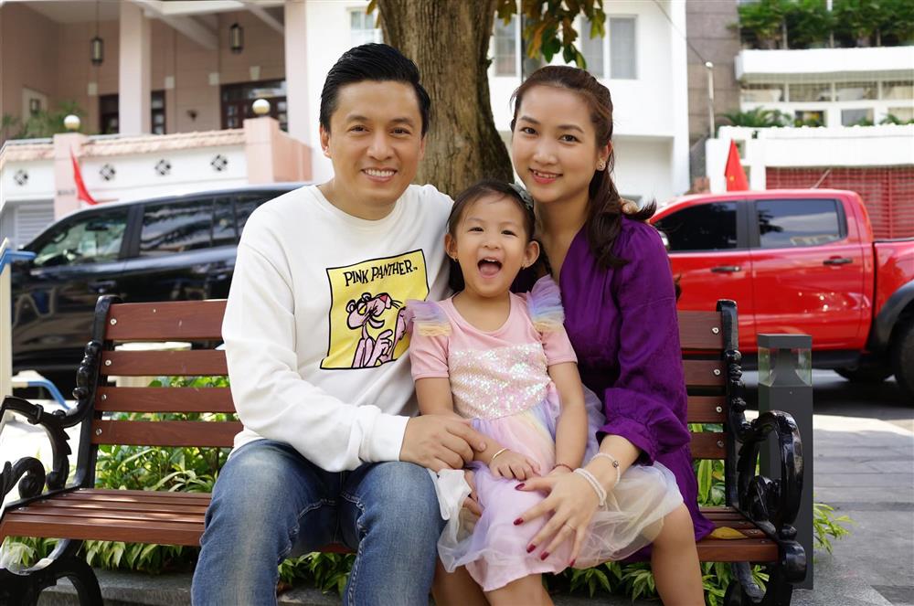Vợ kém 17 tuổi của anh Hai Lam Trường kể chuyện đi đẻ cực hài, tiết lộ cả vấn đề giường chiếu sau sinh-7