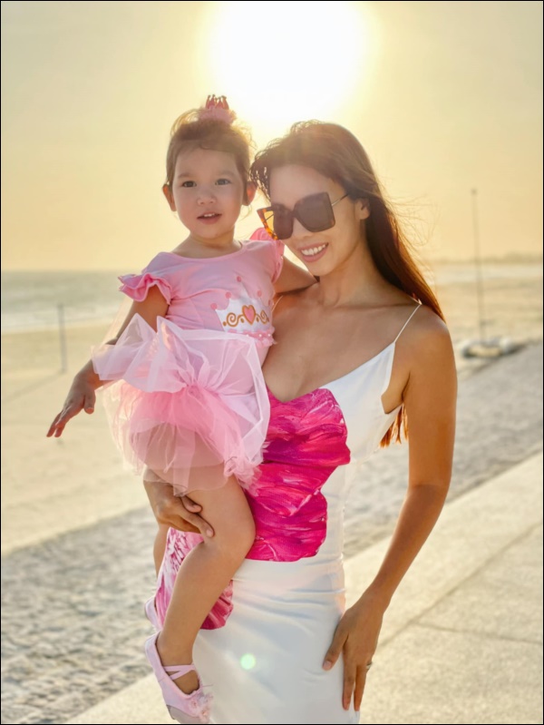 Siêu mẫu Hà Anh chia sẻ bí quyết vàng giúp con tự tin: Nghe thì đơn giản nhưng rất cần mẹ Việt thay đổi tư duy-4