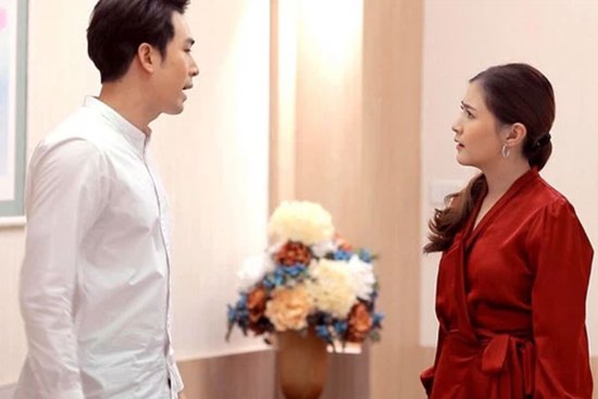 Chồng tuyên bố 
