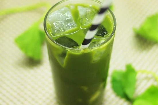 Nước rau má vừa ngon lại mát vào mùa nắng nóng nhưng đừng uống theo những cách này kẻo thành công cốc!