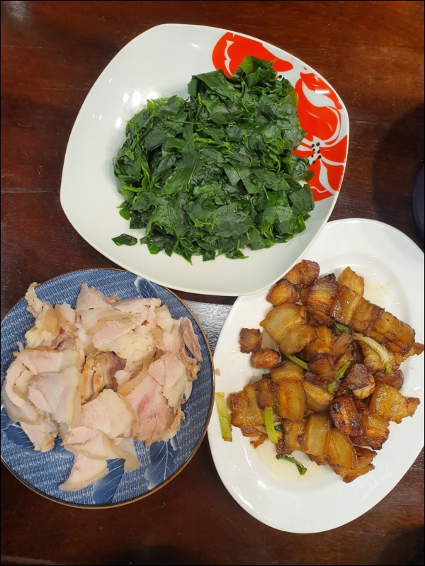 Giữa lùm xùm đấu khẩu với Trang Trần, vợ Xuân Bắc bình thản khoe mâm cơm đạm bạc nhưng chồng con đều&nbsp;thích-3