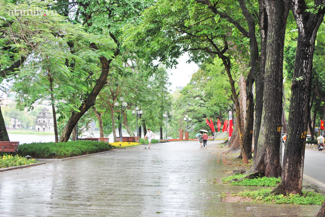 Hà Nội: Lập rào chắn, phun khử khuẩn phố Đinh Liệt liên quan lịch trình đi lại dày đặc của nữ bệnh nhân COVID-19 đến từ Đà Nẵng-6