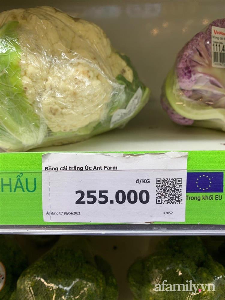 Xách làn đi siêu thị, bà nội trợ hơi choáng vì cái súp lơ với bắp cải có giá lên đến 300k-3