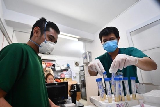 14 người ở Bệnh viện Bệnh Nhiệt đới dương tính nCoV