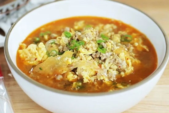 Hầu hết chị em chưa biết cách nấu miến với nguyên liệu quen thuộc này: Chưa đầy 10 phút là xong đảm bảo ngon hơn ngoài quán!