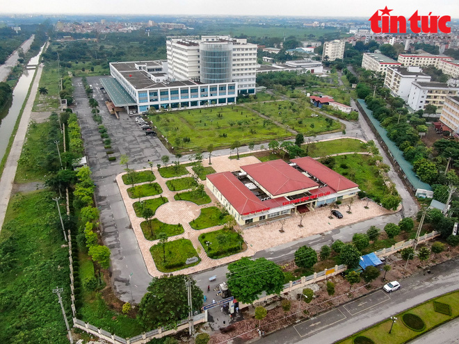 Clip: Toàn cảnh BV Bệnh Nhiệt đới Trung ương trong chiều nay, phát hiện thêm 14 ca dương tính SARS-CoV-2-1