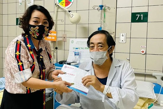 Nghệ sỹ Giang Còi: Ung thư chuyển nặng, ra máu nhiều, lại phải nhập viện