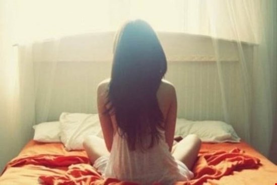 Cô gái ấm ức vì đưa nhau vào nhà nghỉ mà bạn trai 