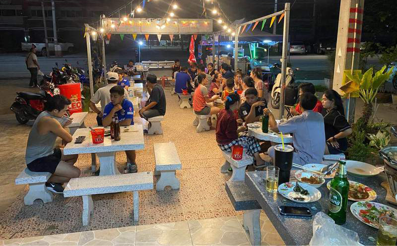 Bỏ 500 triệu mở quán bia, một năm tan hoang phải giải tán vội-1