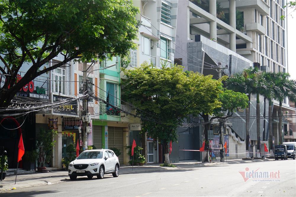 Phong tỏa khu dân cư xung quanh vũ trường lớn nhất Đà Nẵng-4