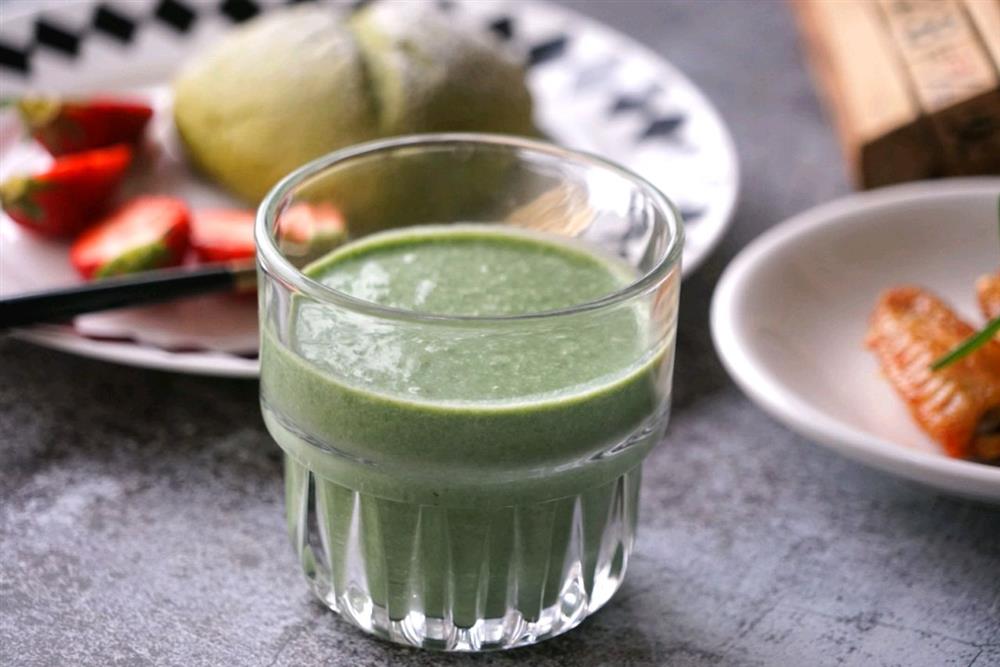 Mỗi sáng uống 1 ly sinh tố này thì sau 2 tuần giảm hơn 2kg, tóc đen mượt da căng mướt-4