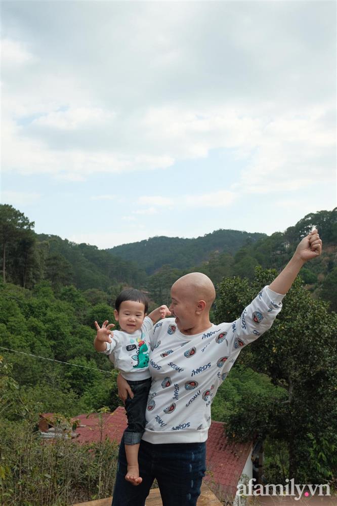 Tưởng ai đẻ xong cũng bị đau lưng, mẹ 9x đi khám thì chết lặng với kết luận của bác sĩ-7