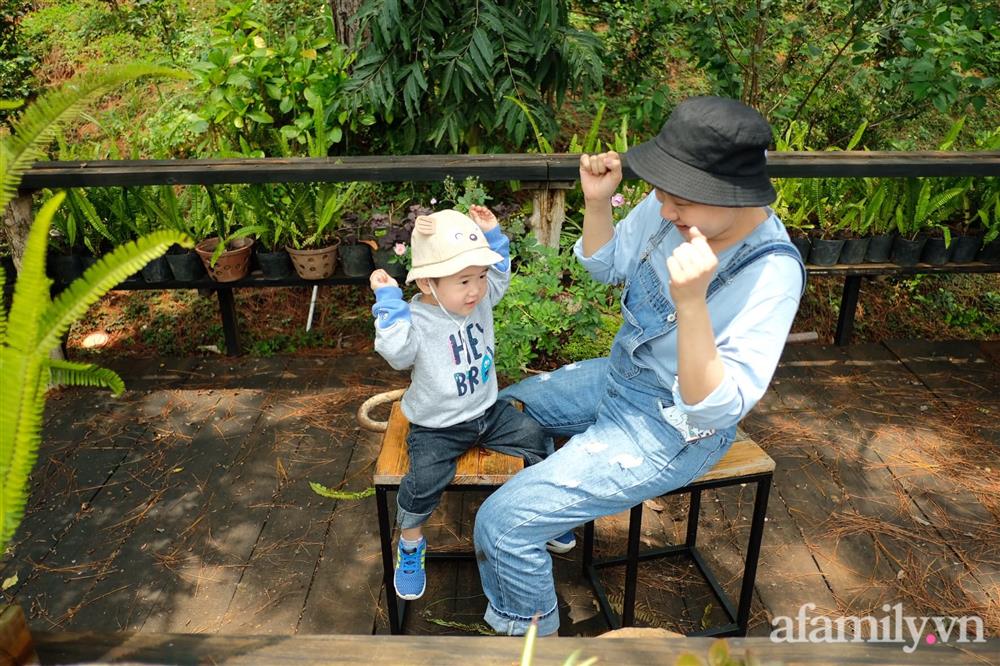 Tưởng ai đẻ xong cũng bị đau lưng, mẹ 9x đi khám thì chết lặng với kết luận của bác sĩ-10