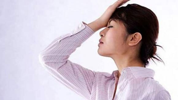 Vừa nhìn mâm cơm cữ, mẹ buồn lòng nói một câu khiến cuộc hôn nhân của tôi rơi vào bế tắc-1