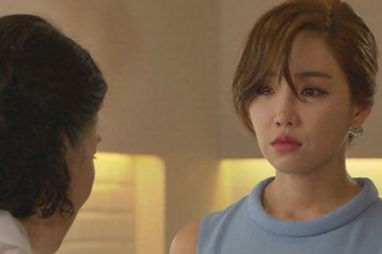 Vừa nhìn mâm cơm cữ, mẹ buồn lòng nói một câu khiến cuộc hôn nhân của tôi rơi vào bế tắc