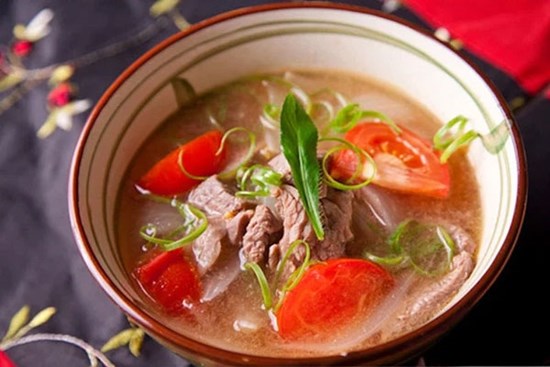 Món canh chua huyền thoại của mùa hè - các chị vào check thử mình nấu chuẩn chưa?