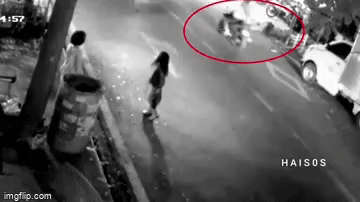 Camera an ninh ghi lại khoảnh khắc bác sĩ nha khoa bị kẻ trộm xe đâm tử vong tại Bình Dương-1