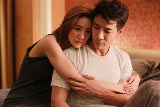 Lấy hết can đảm tôi mới dám tiết lộ chuyện mình che giấu suốt 1 năm qua, nghe xong bạn gái nghẹn ngào báo tin còn sốc hơn