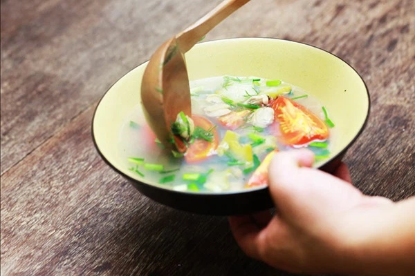 Đây là thói quen ăn canh nguy hiểm của nhiều người Việt, hãy thay đổi ngay trước khi dạ dày, thực quản rước đủ thứ bệnh-5