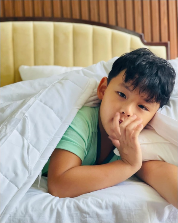 Con trai HH Diễm Hương hồn nhiên phát ngôn 1 câu chất lừ&nbsp;mà&nbsp;bé nào cũng nói, phụ huynh đúc rút kinh nghiệm: Đừng tin, ai rồi cũng khác!-3