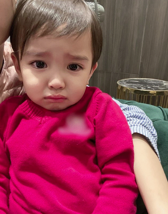 Hằng Túi bó tay nghe con trai khóc lóc kêu nhớ bà giúp việc, đòi về quê chăn bò chăn lợn với bà còn hơn ở thành phố!-7