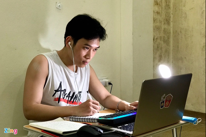 Sáng ngủ dậy, tôi bất ngờ khi nhà trong diện phong tỏa-2