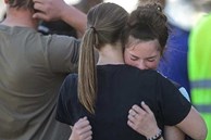 Chấn động: Nữ sinh lớp 6 xả súng ở trường học Mỹ khiến 3 người bị thương, học sinh và phụ huynh hoảng loạn tột độ