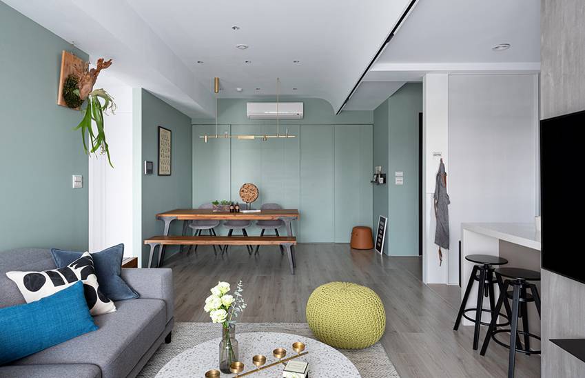 Căn nhà có diện tích 24m2 với lối thiết kế thông minh giúp không gian cực kỳ thoáng mát, mỗi bước chân như lạc&nbsp;vào khu rừng xanh tươi-1