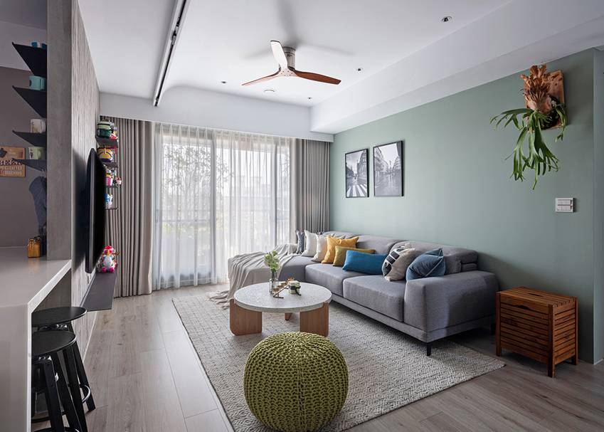 Căn nhà có diện tích 24m2 với lối thiết kế thông minh giúp không gian cực kỳ thoáng mát, mỗi bước chân như lạc vào khu rừng xanh tươi-2