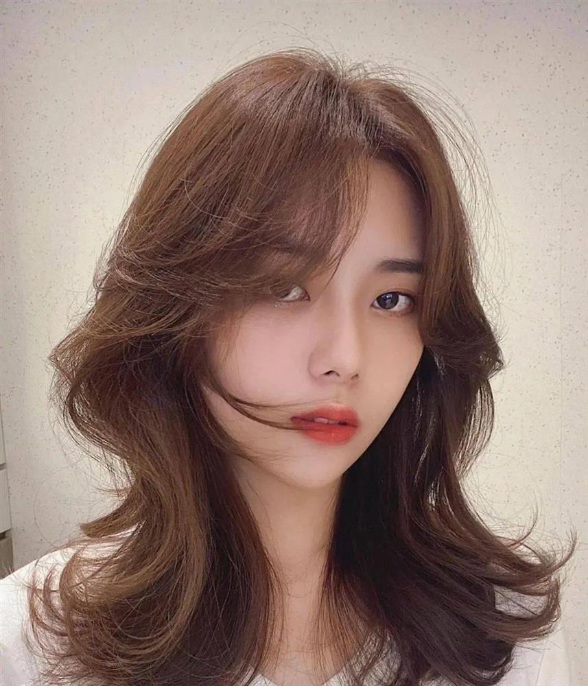 Tóc đuôi cá: Kiểu tóc xoăn cực sang mặt, hợp cả phe tóc dài đến tóc ngắn-6