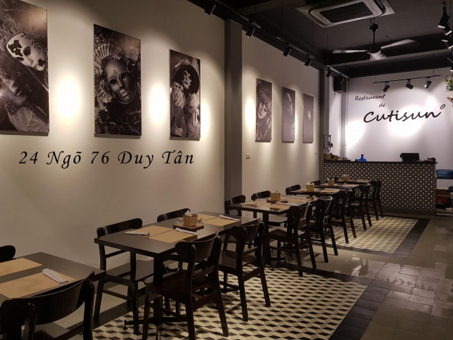 Nhà hàng, quán ăn chịu cảnh đìu hiu do ảnh hưởng của dịch COVID-19-1