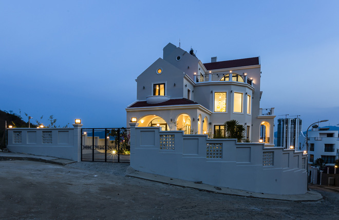 Vợ chồng Hà Nội về Nha Trang tránh dịch, xây biệt thự hướng biển tuyệt đẹp trên mảnh đất 590m2-2