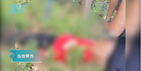 Cô gái diện đồ đỏ uốn éo ngoài lan can để quay clip nhưng bất ngờ ngã tử vong, thư tuyệt mệnh tìm thấy tại hiện trường làm cảnh sát bối rối-4
