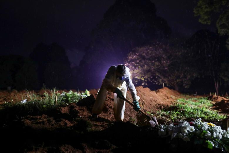 Loạt ảnh khiến thế giới rùng mình ở ổ dịch tang tóc không thua địa ngục Covid-19 Ấn Độ với hơn 4.000 người chết/ngày và lời kêu cứu vô vọng-5