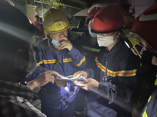 Vụ cháy thương tâm làm 8 người tử vong: Mấy cháu nhỏ trong nhà chiều nay đón cô giáo đến dạy kèm thì gặp nạn-6