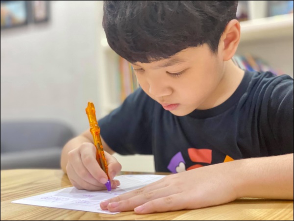 Cậu cả nhà Đan Lê mới 10 tuổi đã tự làm video sang, xịn, mịn cho mẹ, đúng chất con nhà đạo diễn, nối nghiệp bố được rồi!-3