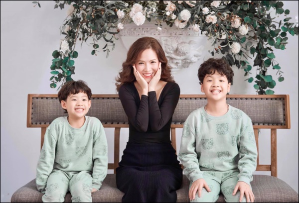 Cậu cả nhà Đan Lê mới 10 tuổi đã tự làm video sang, xịn, mịn cho mẹ, đúng chất con nhà đạo diễn, nối nghiệp bố được rồi!-2