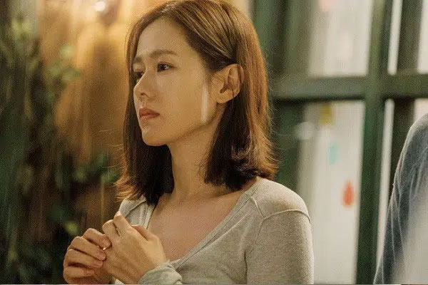 Vợ dọn mâm cơm đựng thức ăn bằng nồi, mẹ tôi gọi ngay cho thông gia-2