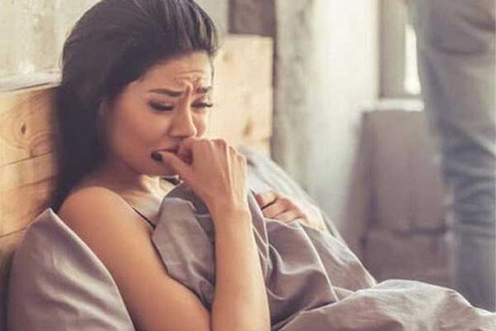 Đêm tân hôn chồng không đụng vào người rồi kể bí mật giấu kín, nghe xong tôi lập tức chuyển nhà sang tên anh