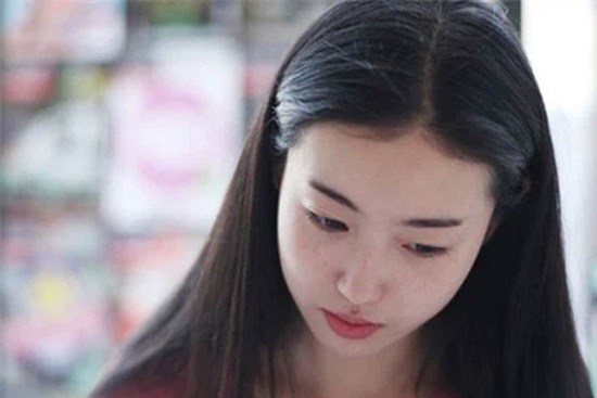 Tối nào mẹ chồng cũng dắt chó đi dạo cả tiếng đồng hồ, tôi bàng hoàng khi biết nơi mà bà đã đến