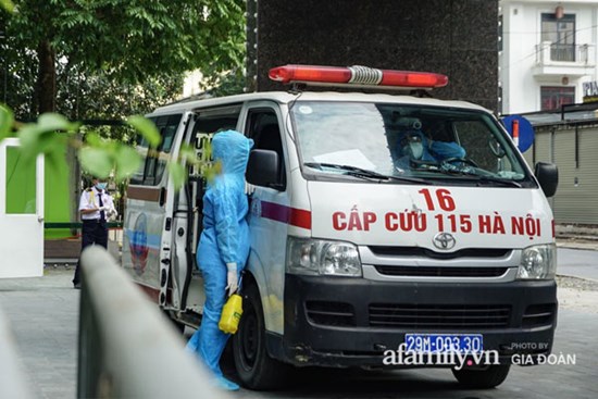 Hà Nội: Thai phụ mắc COVID-19 ở chung cư The Legacy được đưa tới khu cách ly, điều trị